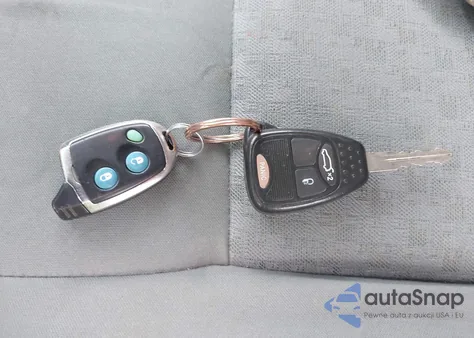 2006 Jeep Liberty Sport из США, поврежденный, VIN 1J4GL48K96W227772